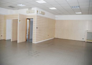 Foto 2 - Shop via ronzinella, Mogliano Veneto - photo 2