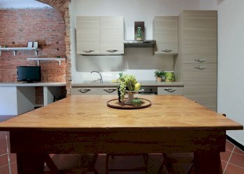 Cucina arredata ed equipaggiata - One-room apartment Via Piccinini
 
8, Stella - photo 15