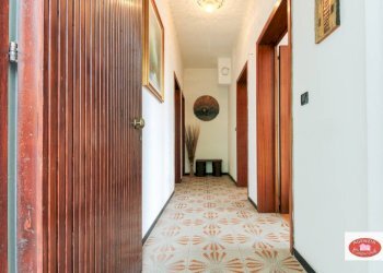 Ingresso indipendente - Trilocale Loc. Reverdita
 
14, Stella - foto 13