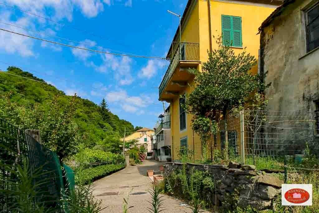 La casa con vista borgata - Casa indipendente Centro Storico e Via G. B. Parodi
 
25, Stella - foto 1