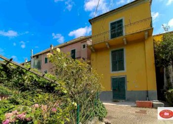 La casa su tre piani - Casa indipendente Centro Storico e Via G. B. Parodi
 
25, Stella - foto 5