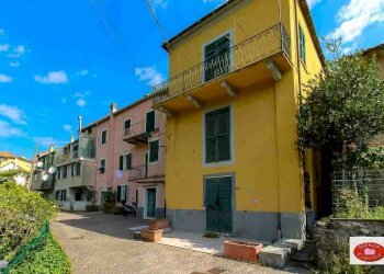 La casa con balcone - Casa indipendente Centro Storico e Via G. B. Parodi
 
25, Stella - foto 6