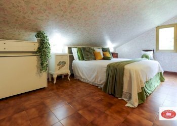 Camera matrimoniale - Attico Loc. Rocca
 
5, Stella - foto 5