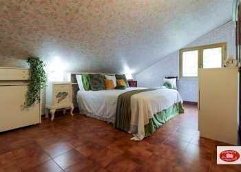 Camera matrimoniale - Attico Loc. Rocca
 
5, Stella - foto 8