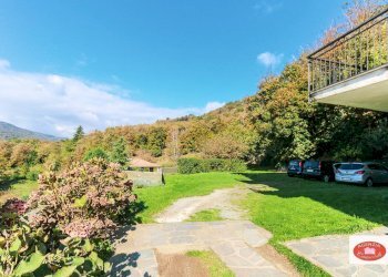 Viottolo carrabile d\'ingresso - Attico Loc. Rocca
 
5, Stella - foto 27