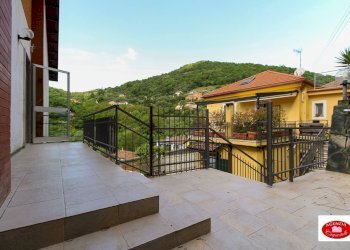 Il balcone d\'ingresso - Villa Via Pero
 
116, Varazze - foto 1