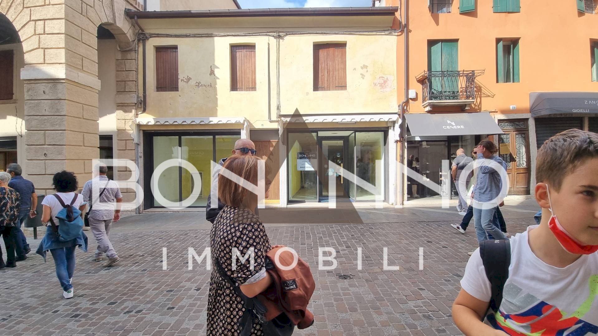 Foto 1 - Commercial Premises via j da ponte
 
15, Bassano del Grappa - photo 1