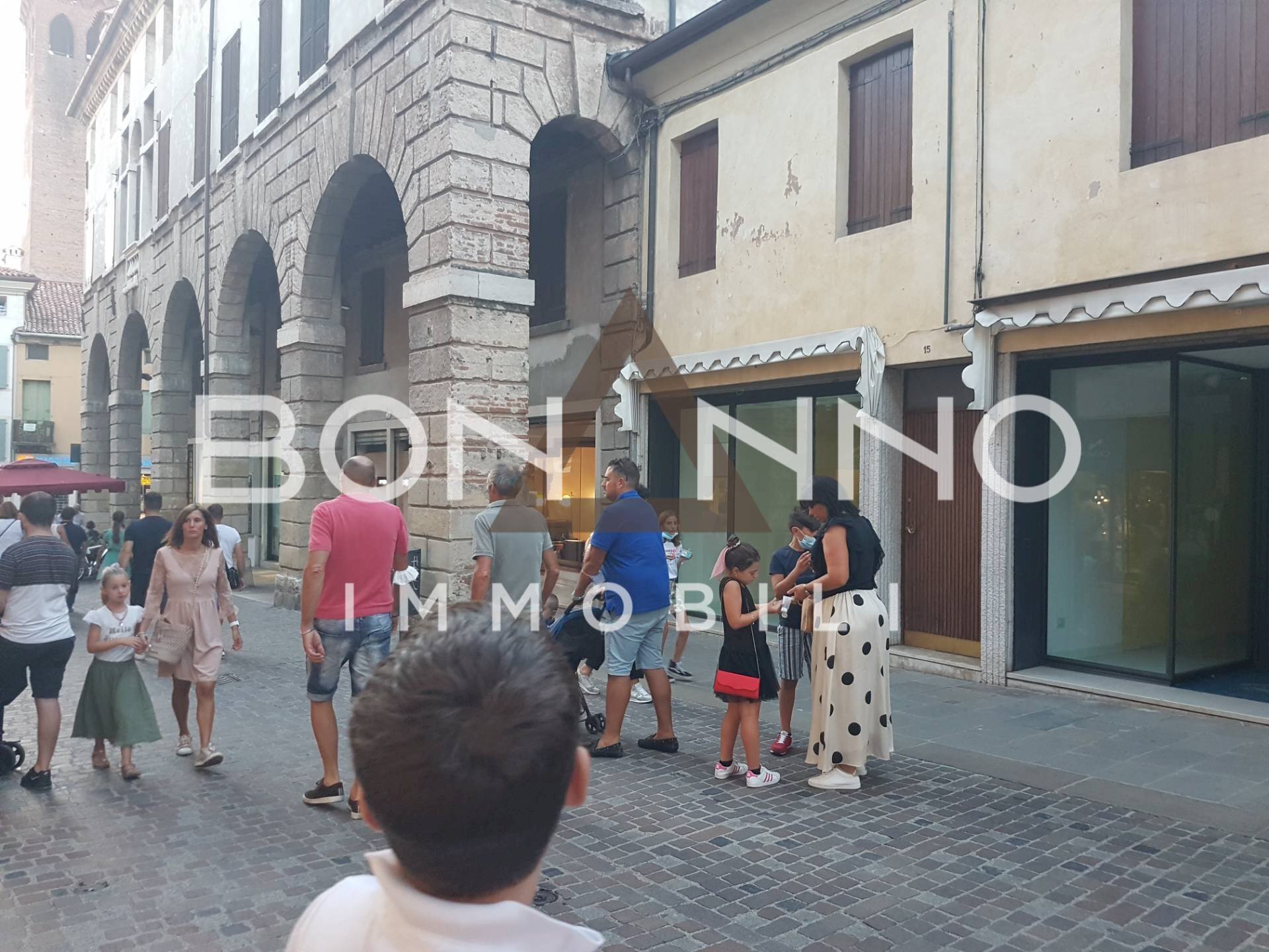 Foto 3 - Commercial Premises via j da ponte
15, Bassano del Grappa - photo 3