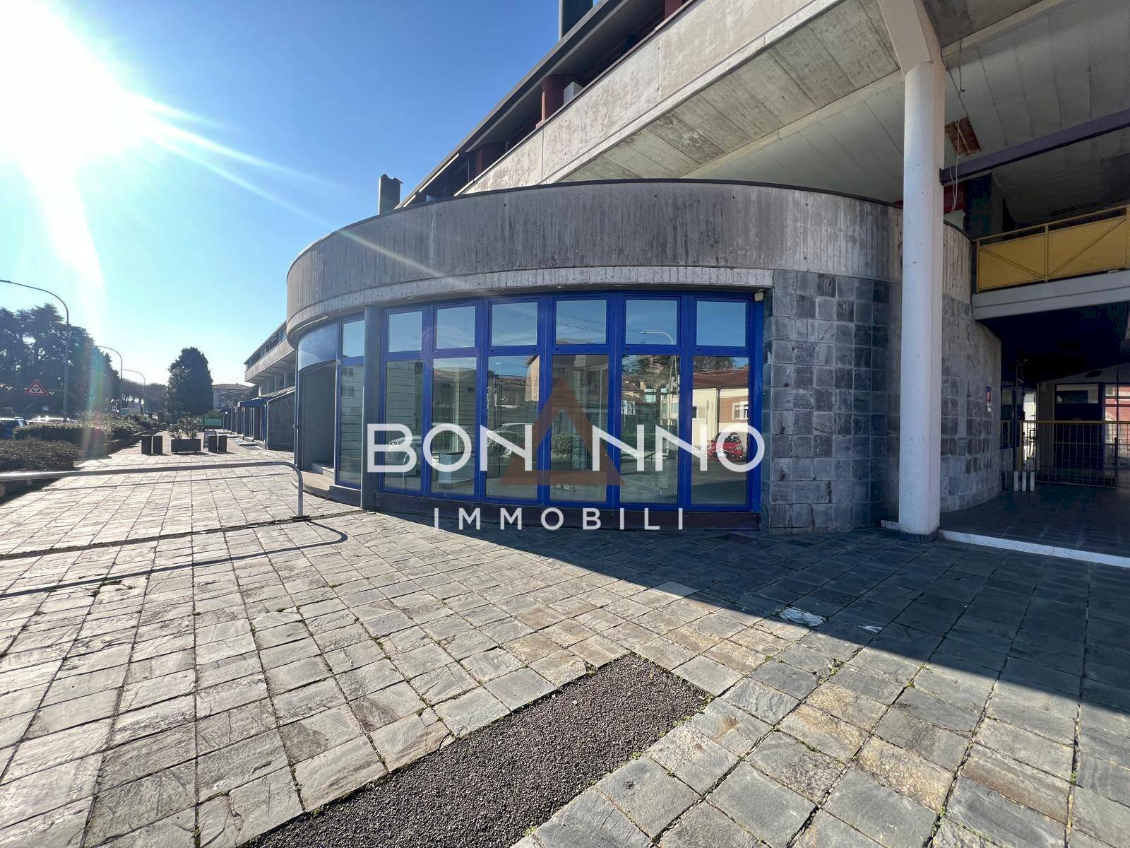 Foto 4 - Commercial Premises Via Giacomo Matteotti
 
14, Castelfranco Veneto - photo 3