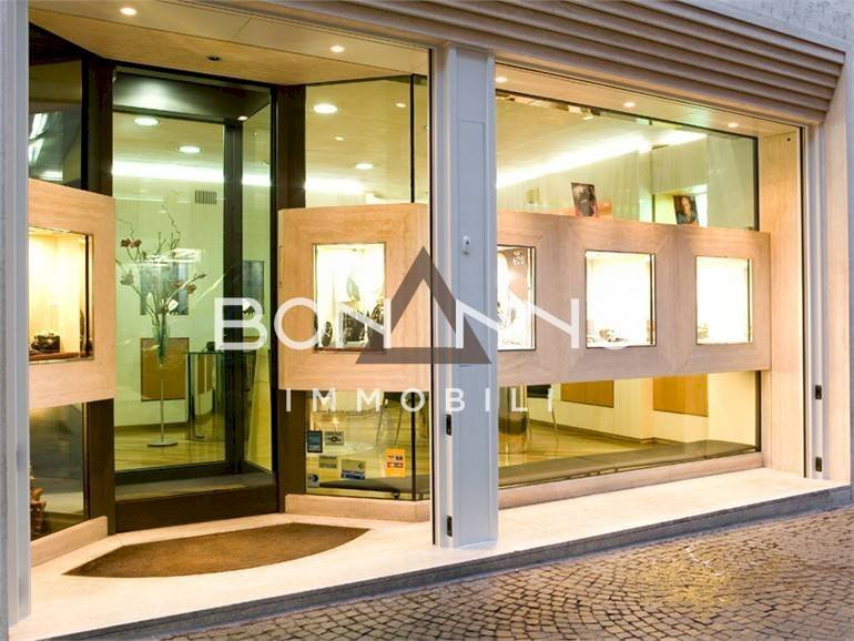 Foto 2 - Commercial Premises piazza liberta'
 
0, Bassano del Grappa - photo 2