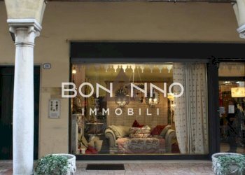 Foto 1 - Commercial Premises piazza liberta'
 
0, Bassano del Grappa - photo 1