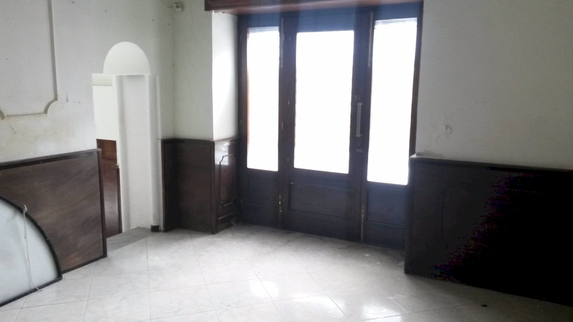 Foto 1 - Locale Commerciale piazza piediterra
 
1, Ottaviano - foto 1