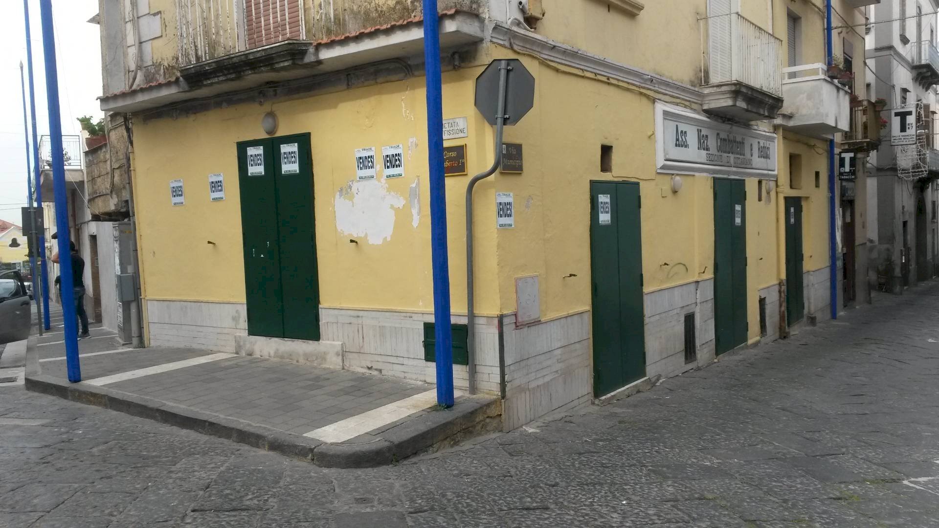 Foto 1 - Commercial Premises Piazza San Francesco
 
1, Ottaviano - photo 1