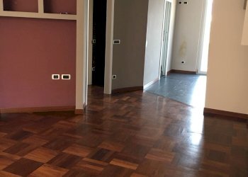 Foto 1 - Trilocale via vecchia sarno
 
1, Ottaviano - foto 1