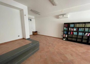 Foto 6 - Locale Commerciale via domenico beneventano
 
1, Ottaviano - foto 6