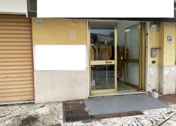 Foto 2 - Locale Commerciale Via Aielli
 
18, San Giuseppe Vesuviano - foto 2