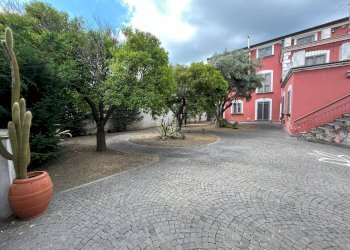 Foto 1 - Villa Via Silenzio
 
10, Ottaviano - foto 1