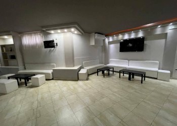 Foto 3 - Locale Commerciale Viale Elena
 
18, Ottaviano - foto 3