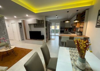 Foto 2 - Quadrilocale via Francesco Curia
 
8, Ottaviano - foto 2