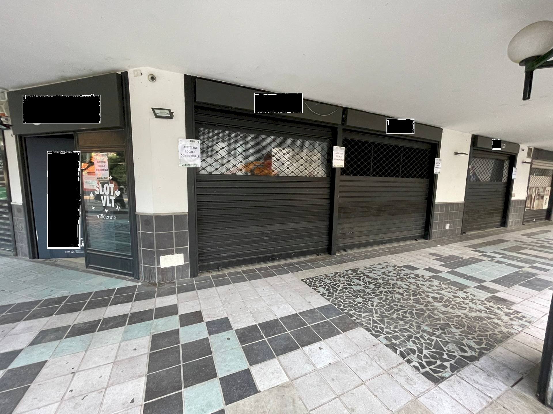 Foto 1 - Locale Commerciale Piazza duca d'aosta
 
9, Ottaviano - foto 1