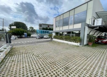 Foto 1 - Capannone Via Zabatta
 
10, Ottaviano - foto 1