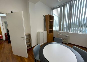 Foto 12 - Capannone Via Zabatta
 
10, Ottaviano - foto 12