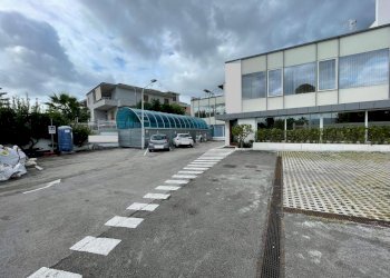 Foto 15 - Capannone Via Zabatta
 
10, Ottaviano - foto 15