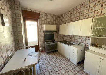 Foto 1 - Quadrilocale via vecchia sarno
 
1, Ottaviano - foto 1