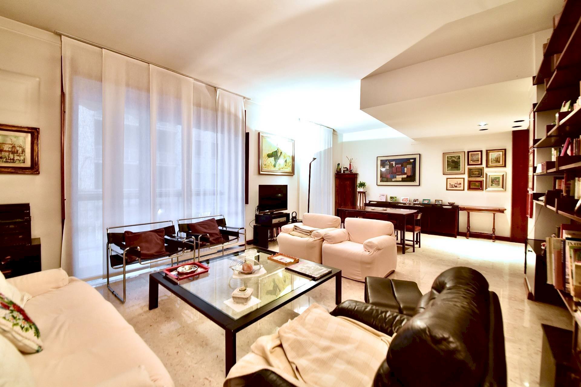 Foto 3 - Quadrilocale VIA GIACOMO LEOPARDI
 
18, Saronno - foto 3