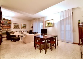 Foto 2 - Quadrilocale VIA GIACOMO LEOPARDI
 
18, Saronno - foto 2