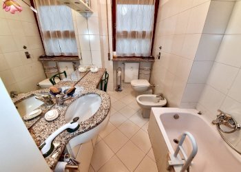 Foto 20 - Quadrilocale VIA GIACOMO LEOPARDI
 
18, Saronno - foto 20