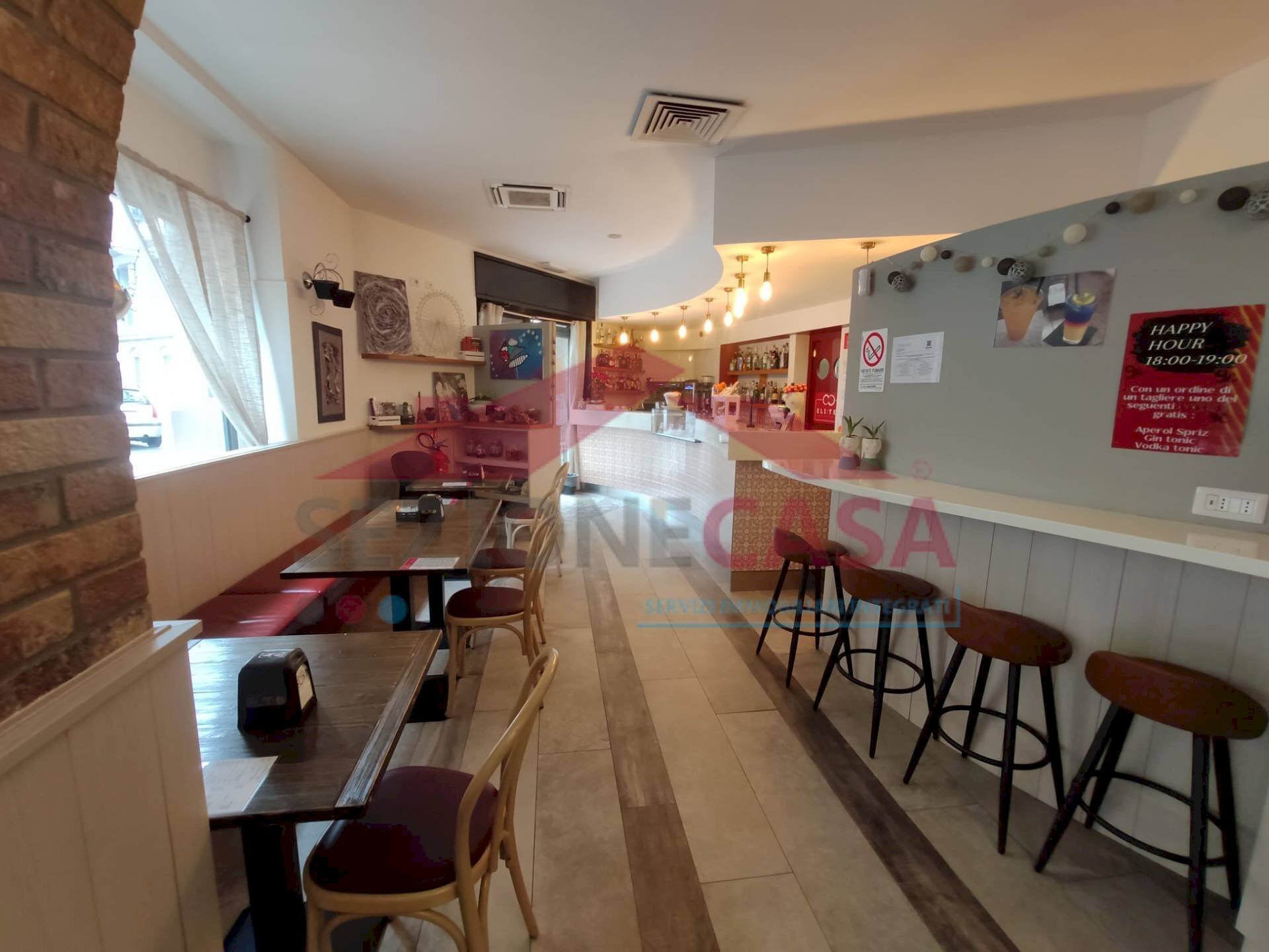 Foto 2 - Negozio LUIGI CARONNI
 
6, Saronno - foto 2