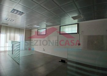 Foto 15 - Office CORSO ITALIA
 
54, Busto Arsizio - photo 15