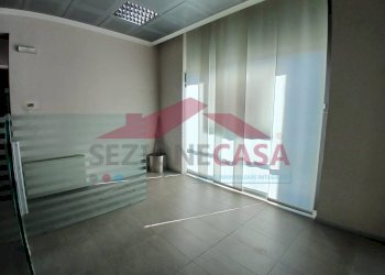 Foto 23 - Office CORSO ITALIA
 
54, Busto Arsizio - photo 23