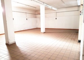 Foto 1 - Negozio via colonne, Giugliano in Campania - foto 1