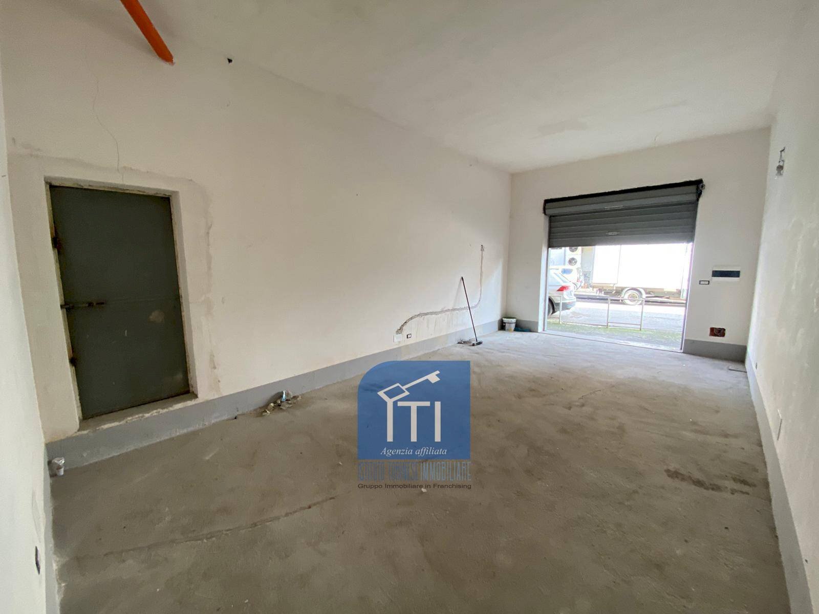 Foto 2 - Shop Via Palumbo, Qualiano - photo 2