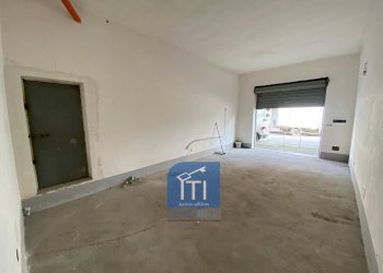 Foto 2 - Negozio Via Palumbo, Qualiano - foto 2