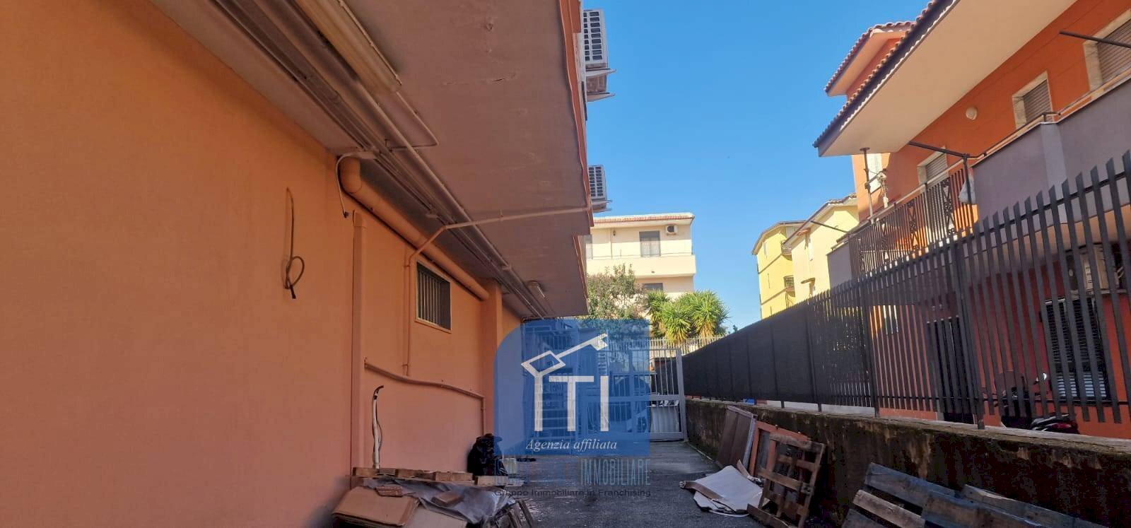 Foto 2 - Negozio via s. nullo, Giugliano in Campania - foto 2