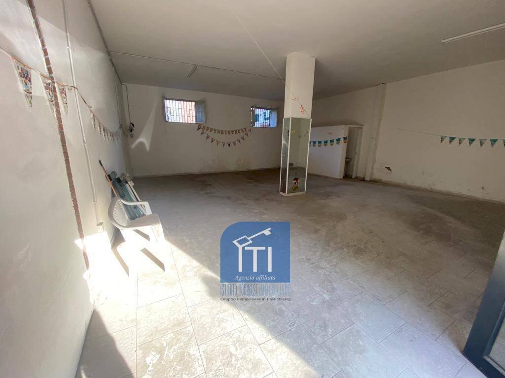 Foto 1 - Warehouse corso campano, Qualiano - photo 1