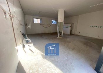 Foto 1 - Warehouse corso campano, Qualiano - photo 1