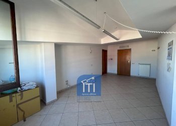 Foto 3 - Office Via Rosselli, Qualiano - photo 3