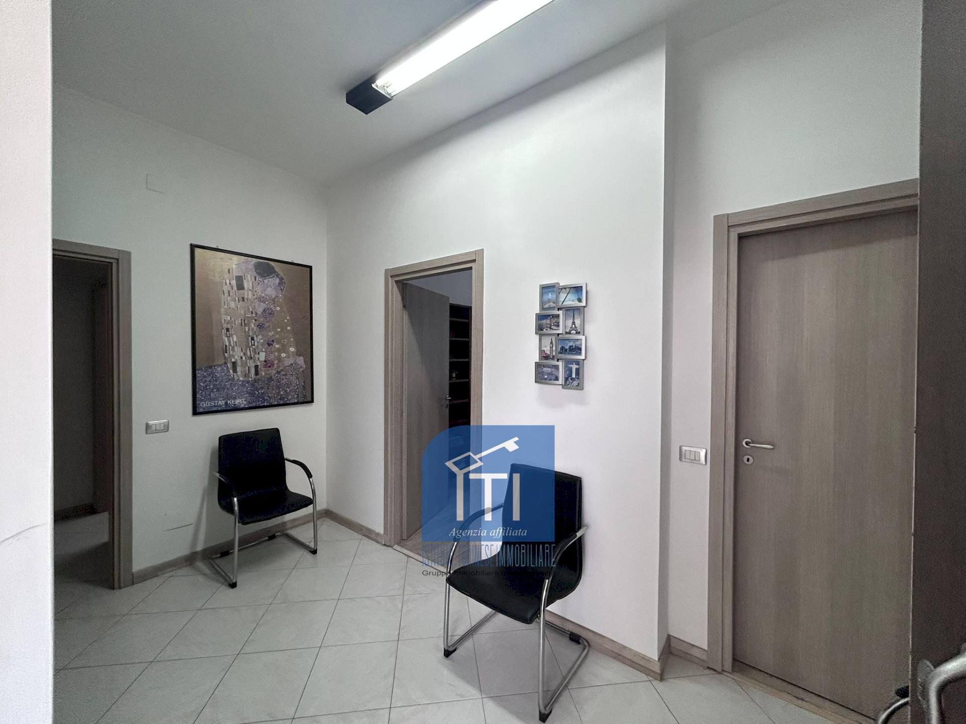 Foto 2 - Office Traversa di Via Rosselli, Qualiano - photo 2