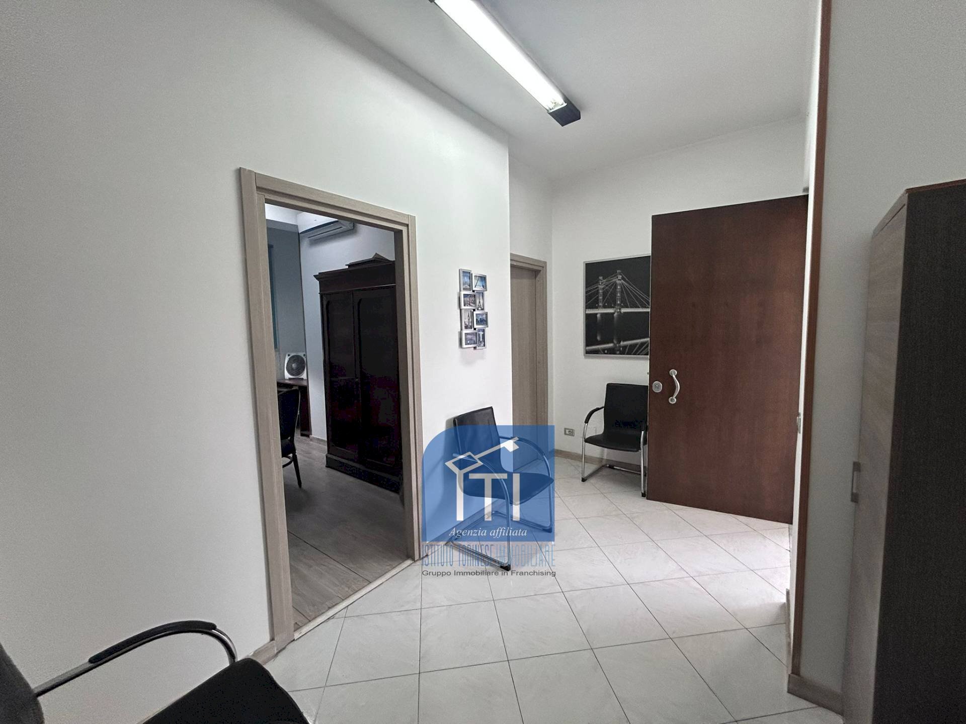 Foto 3 - Office Traversa di Via Rosselli, Qualiano - photo 3