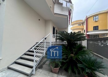 Foto 1 - Office Traversa di Via Rosselli, Qualiano - photo 1