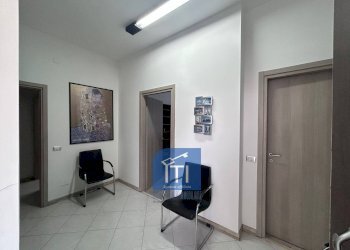 Foto 2 - Office Traversa di Via Rosselli, Qualiano - photo 2