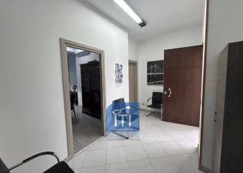 Foto 3 - Office Traversa di Via Rosselli, Qualiano - photo 3