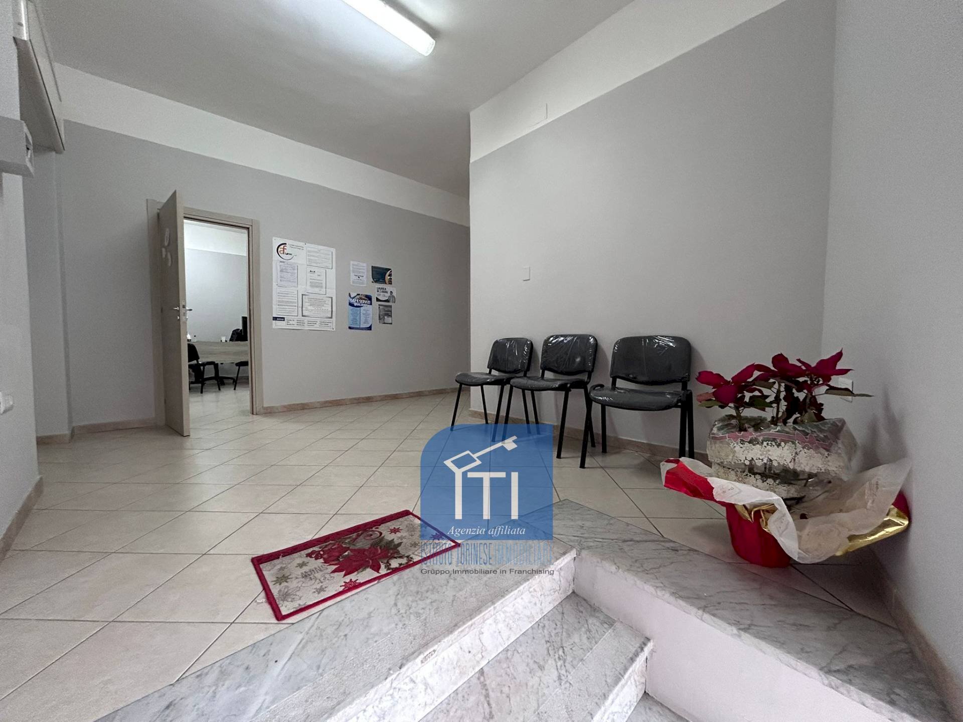 Foto 1 - Negozio Trav. Via Rosselli, Qualiano - foto 1