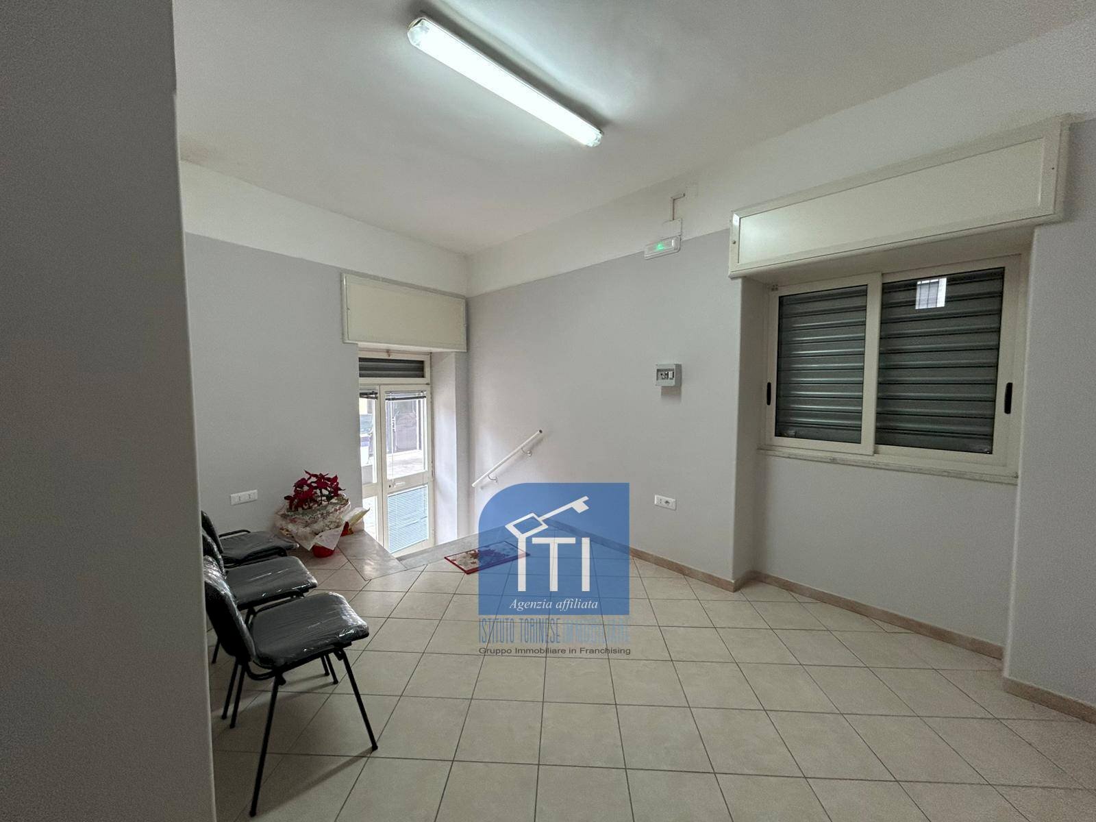 Foto 3 - Negozio Trav. Via Rosselli, Qualiano - foto 3