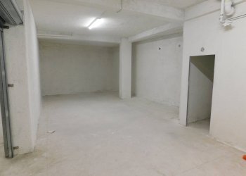 Foto 3 - Box Via Cardinal Pizzardo
 
7, Marino - foto 3