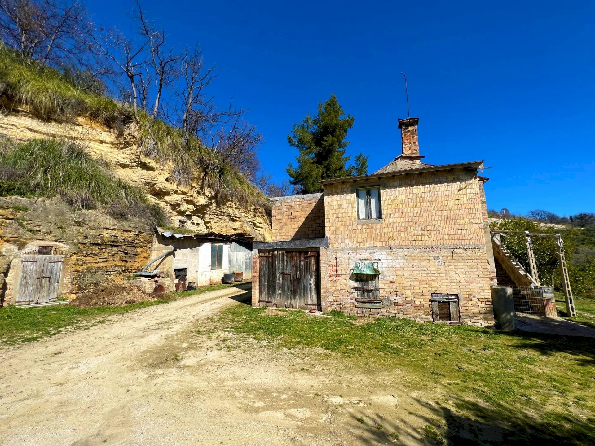 Foto 3 - Independent house Via Trieste
snc, Montefiore dell'Aso - photo 3